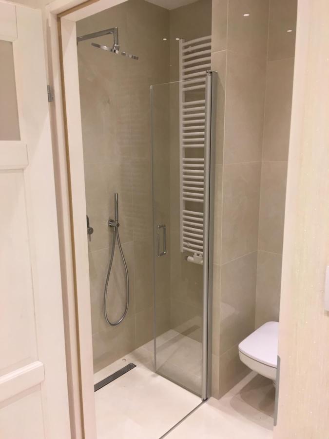Villa La Val, Apartamenty Wałbrzych Extérieur photo