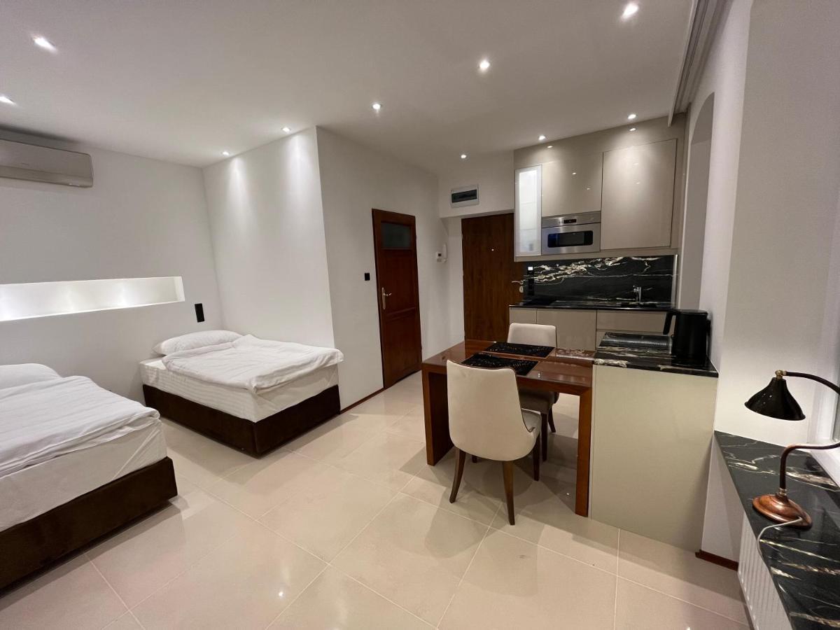 Villa La Val, Apartamenty Wałbrzych Extérieur photo