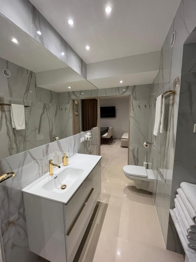 Villa La Val, Apartamenty Wałbrzych Extérieur photo