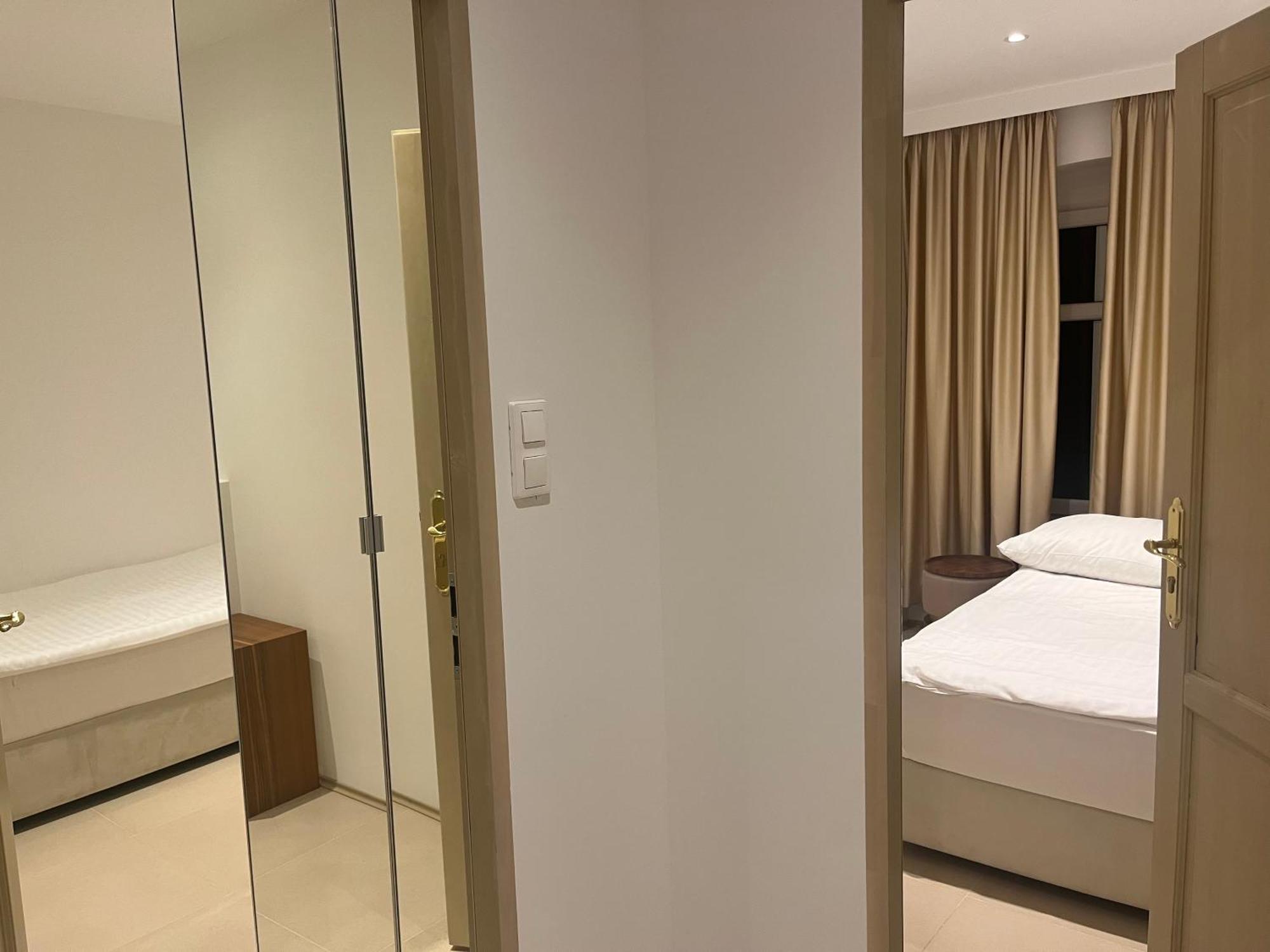 Villa La Val, Apartamenty Wałbrzych Extérieur photo
