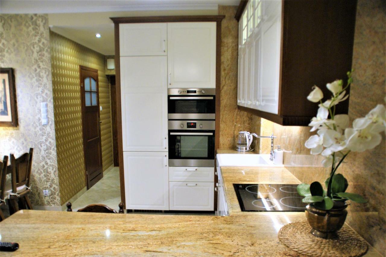 Villa La Val, Apartamenty Wałbrzych Extérieur photo