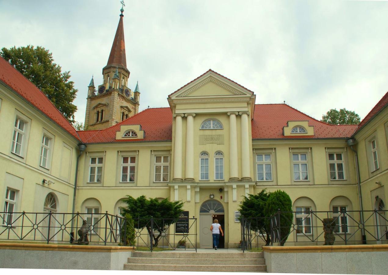 Villa La Val, Apartamenty Wałbrzych Extérieur photo